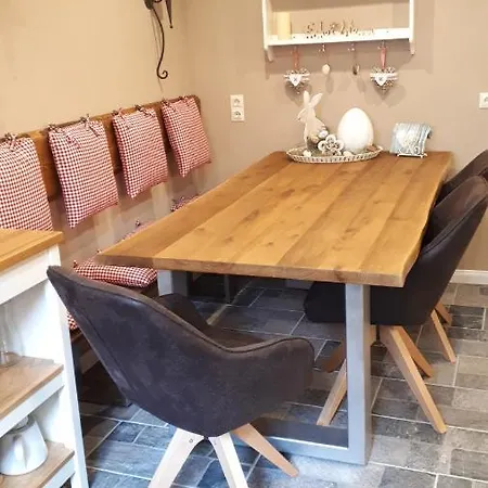 Strunks Ahl Haeusje *