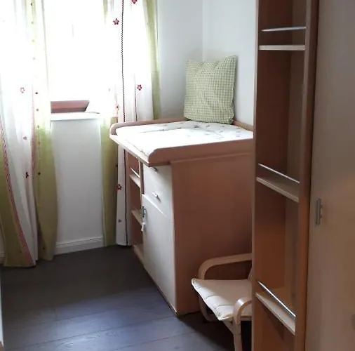 Holiday home Strunks Ahl Haeusje *